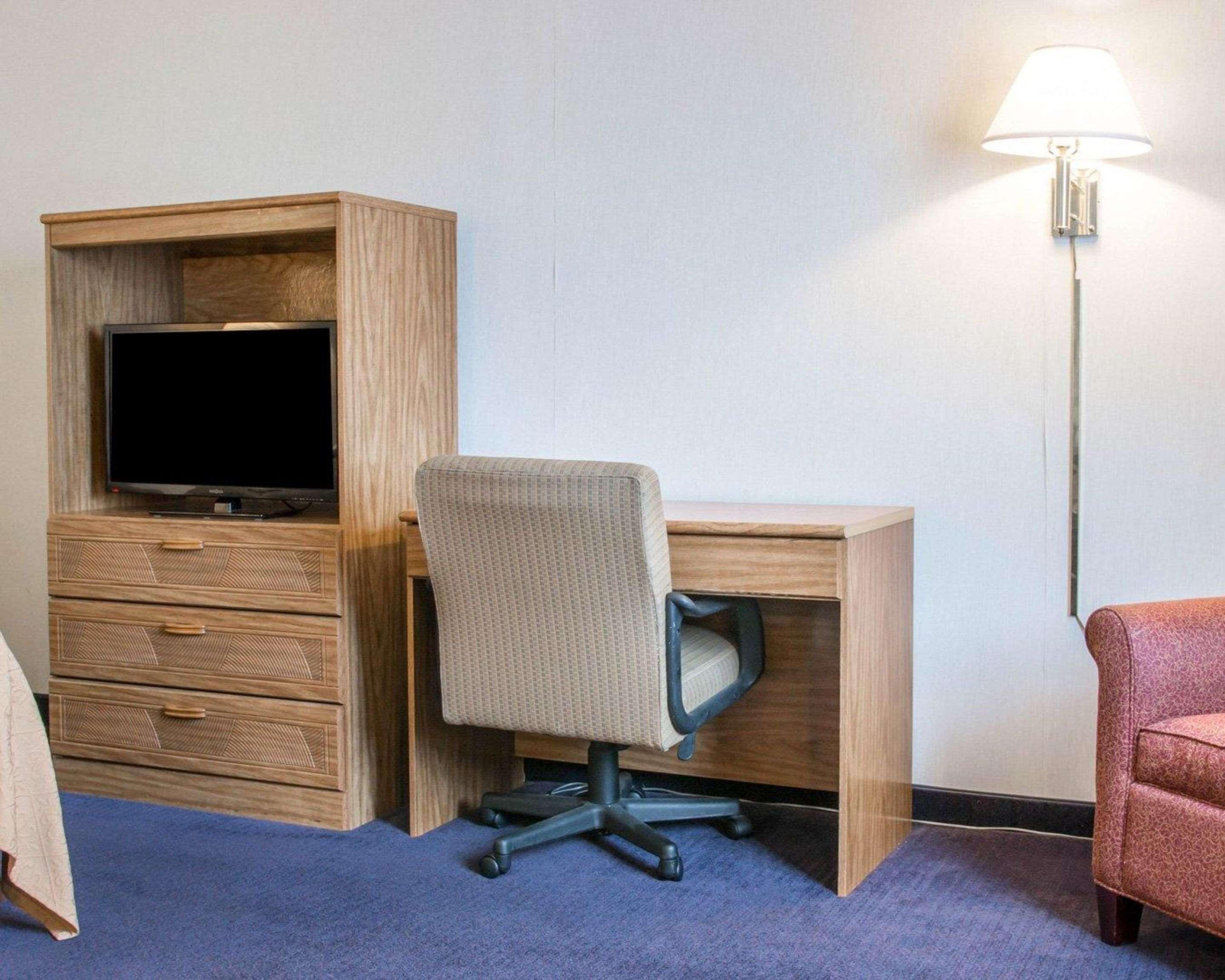 Quality Inn Hudsonville South Екстериор снимка
