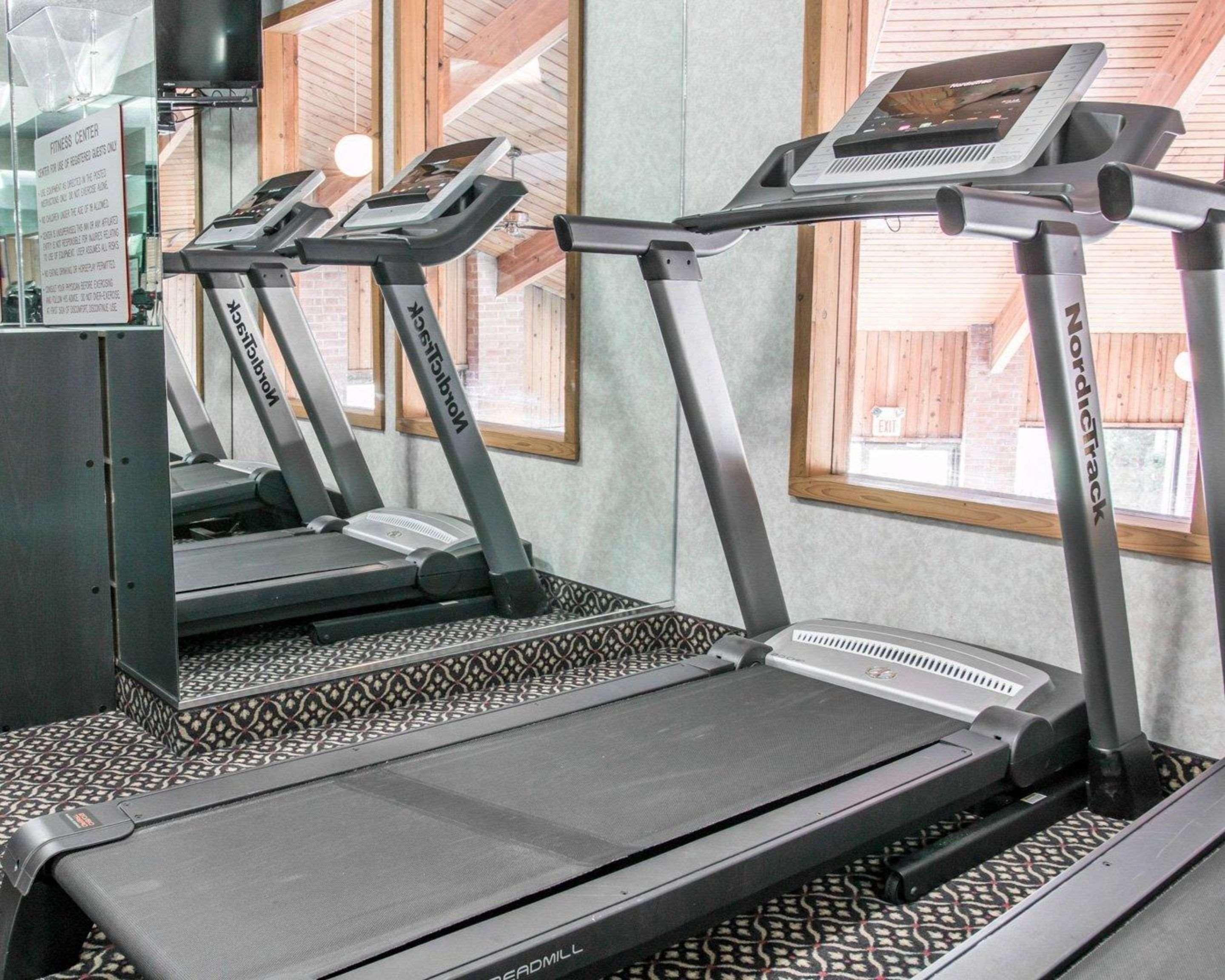 Quality Inn Hudsonville South Екстериор снимка