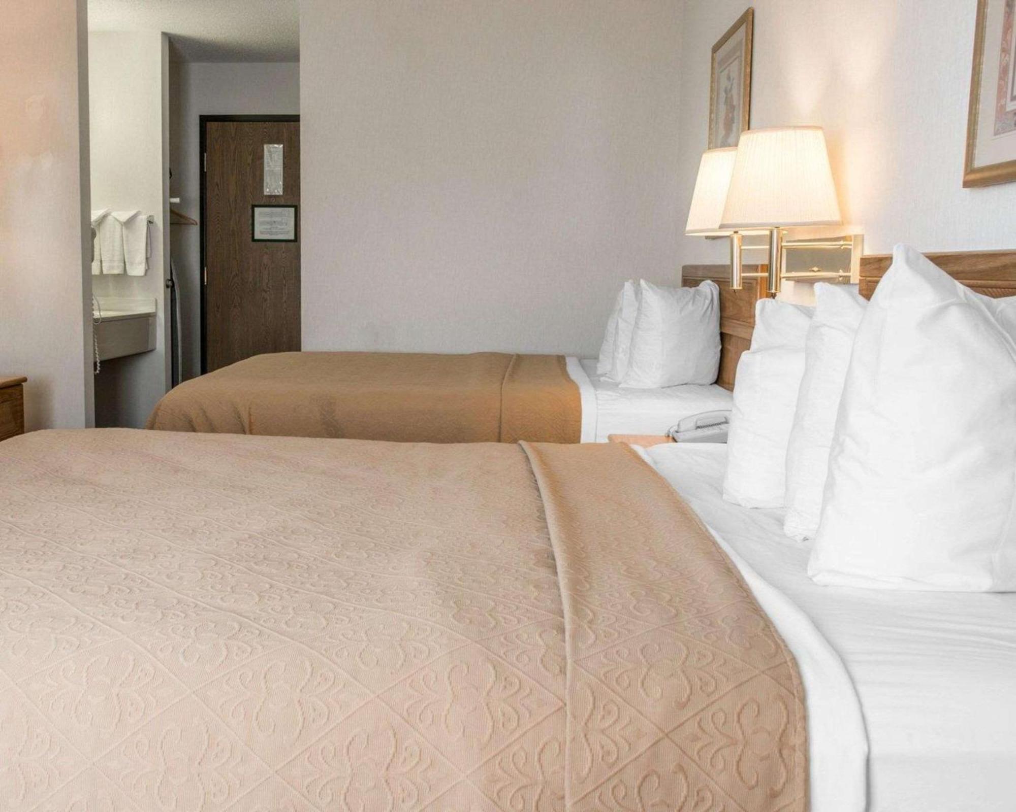 Quality Inn Hudsonville South Екстериор снимка