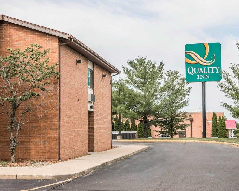 Quality Inn Hudsonville South Екстериор снимка