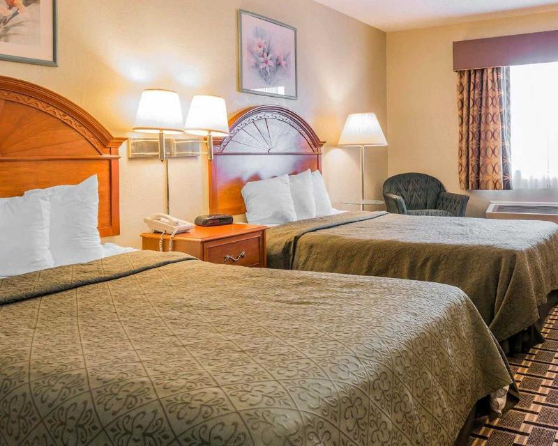 Quality Inn Hudsonville South Екстериор снимка
