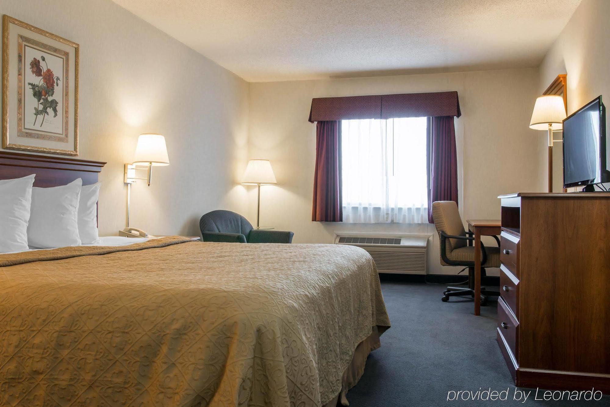 Quality Inn Hudsonville South Екстериор снимка